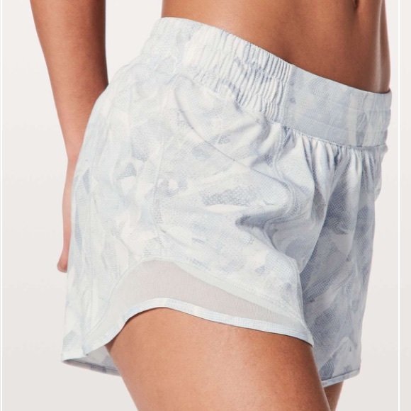 lululemon athletica Pants - Lululemon Hotty Hot Short Long 4”